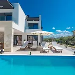 Oasis Holiday home *