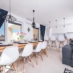 Oasis Holiday home